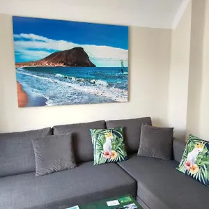 https://apartamento-rocas-del-mar.adeje-hotels.com
